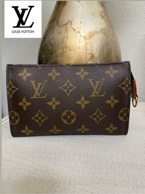 LOUIS VUITTON Monogram Bucket Pouch PM
